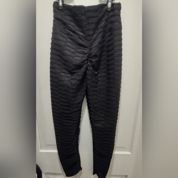 NWT Victoria collection honeycomb scrunch butt yoga pants size L/XL - Picture 4 of 4